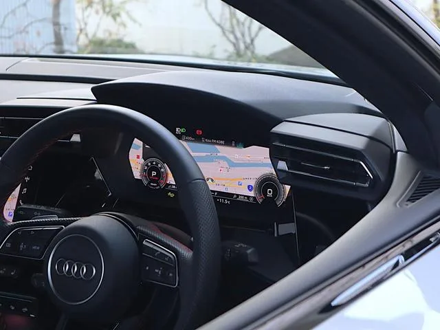 Audi A3 SEDAN S LINE 1ST EDITION 2025 — миниатюра 2