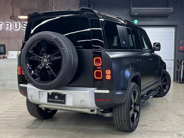Land Rover DEFENDER 110 EASTNOR DARK EDITION 2023 — миниатюра 5