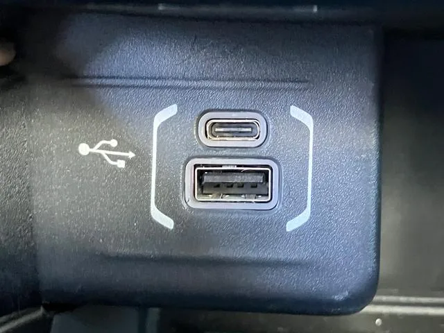 Chrysler Jeep JEEP COMMANDER LIMITED 2024 — миниатюра 5