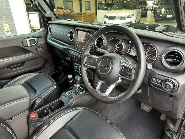 Chrysler Jeep JEEP WRANGLER UNLIMITED SAHARA 2023 — миниатюра 3