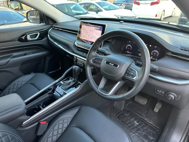 Chrysler Jeep JEEP COMMANDER LIMITED 2025 — миниатюра 3