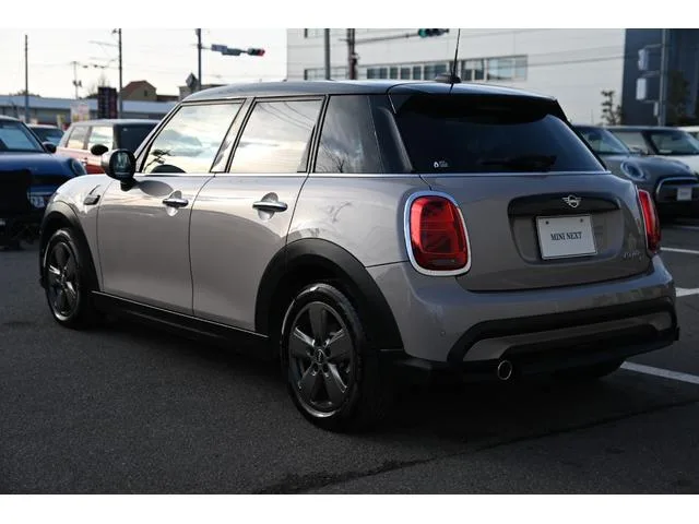 MINI MINI COOPER D ESSENTIAL TRIM 2022 — миниатюра 3