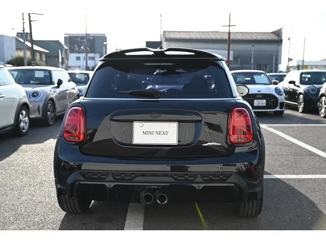 MINI MINI JOHN COOPER WORKS JOHN COOPER WORKS TRIM 2022 — миниатюра 3