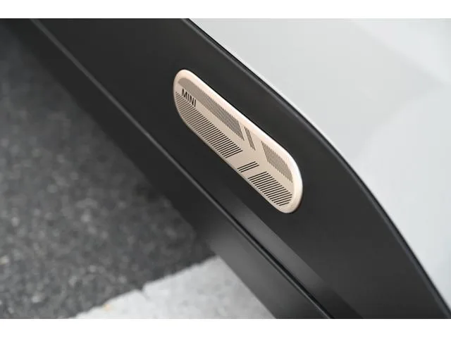MINI MINI ACEMAN E CLASSIC TRIM 2025 — миниатюра 5
