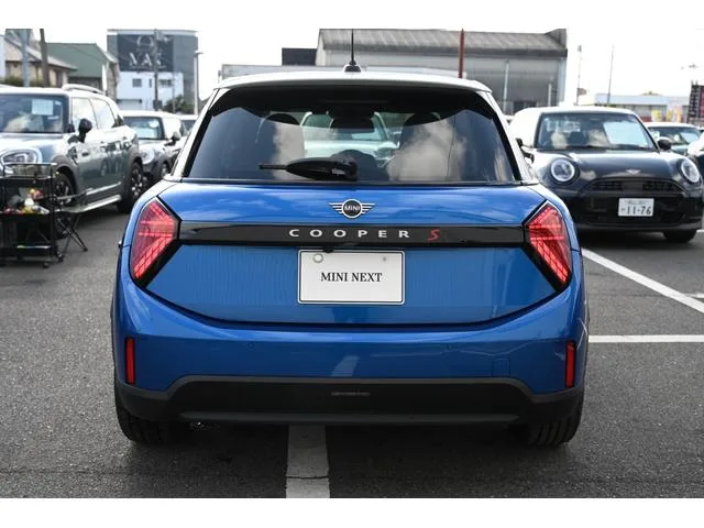 MINI MINI COOPER S FAVOURED TRIM 2025 — миниатюра 3