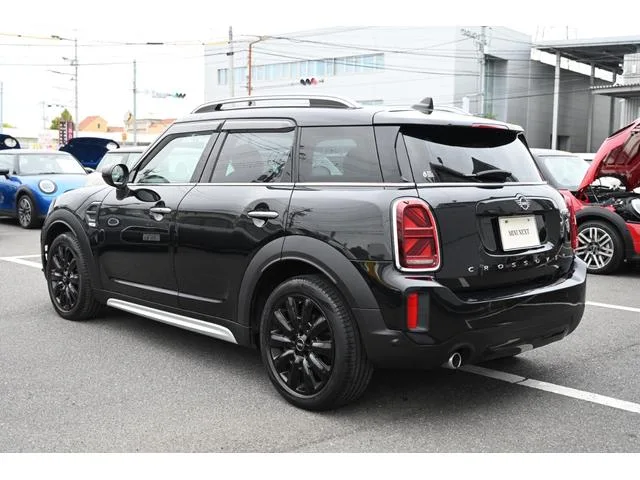 MINI MINI COOPER D CROSSOVER PREMIUM PLUS PACKAGE ESSENTIAL TRIM 2023 — миниатюра 3