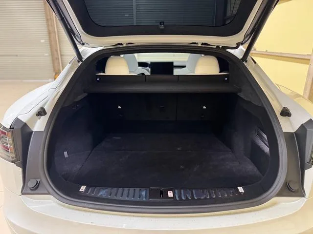 Tesla Model S 2023 — миниатюра 3