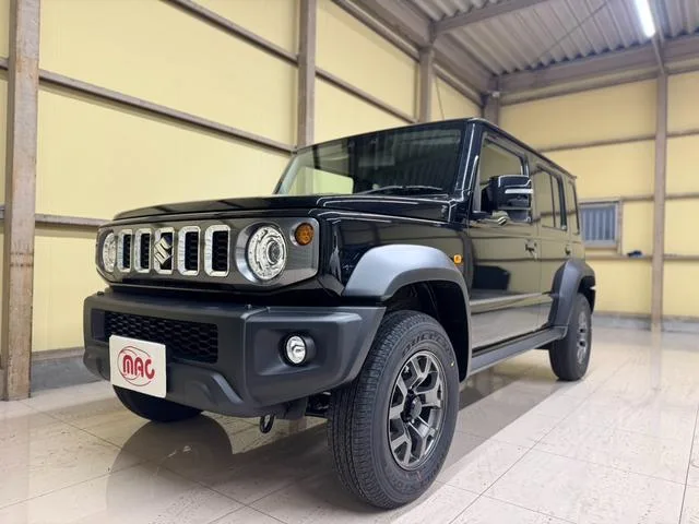 Suzuki JIMNY NOMADE FC 2025 — фото 1, купить с доставкой в Москву