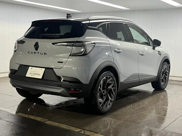 Renault CAPTUR ESPRIT ALPINE FULL HYBRID E-TECH 2025 — миниатюра 5