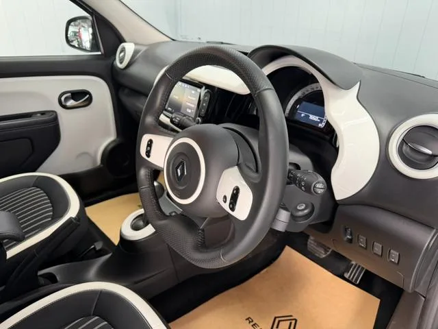 Renault TWINGO INTENS 2024 — миниатюра 2