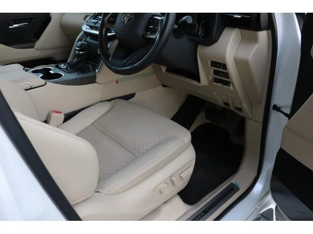 Toyota Land Cruiser ZX 2024 — миниатюра 4