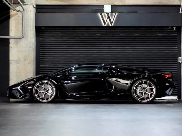 Lamborghini REVUELTO BASE GRADE 2024 — миниатюра 3