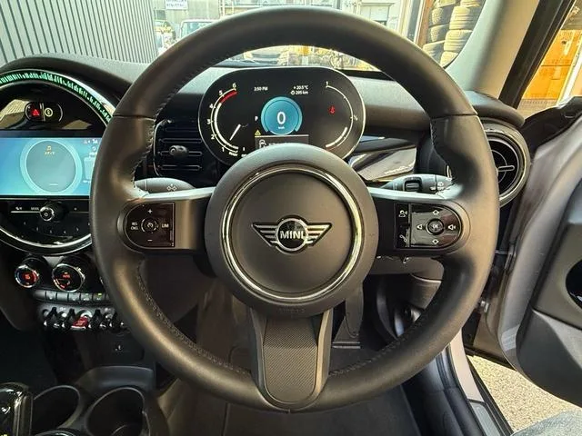MINI MINI COOPER D CLASSIC TRIM 2022 — миниатюра 2
