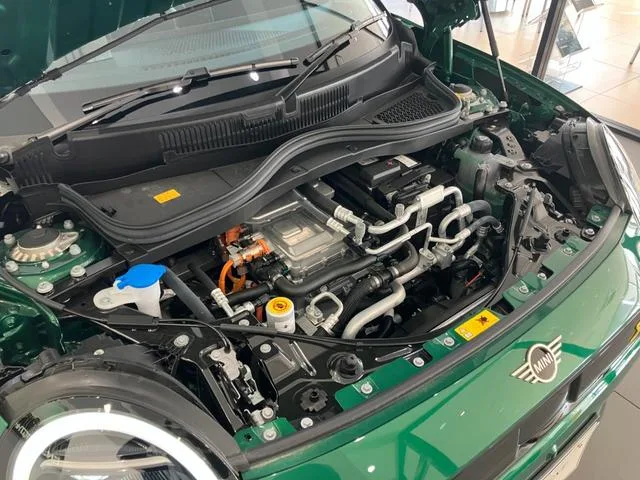 MINI MINI COOPER SE CLASSIC TRIM 2025 — миниатюра 5