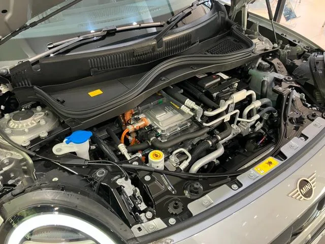MINI MINI COOPER SE CLASSIC TRIM 2025 — миниатюра 5