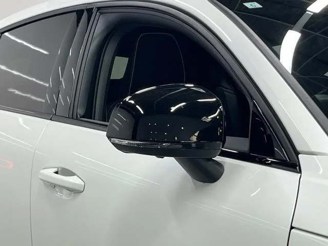 Volvo C40 RECHARGE RECHARGE ULTIMATE SINGLE MOTOR 2023 — миниатюра 3
