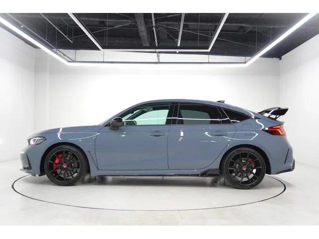 Honda CIVIC TYPE R RACING BLACK PACKAGE 2026 — миниатюра 3