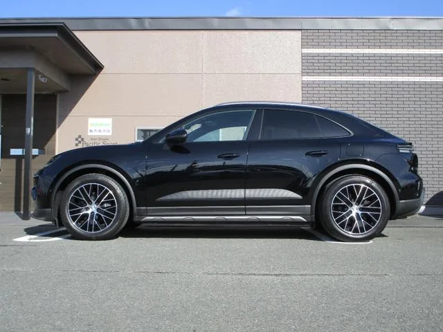 Porsche Macan Electric MACAN 2025 — миниатюра 2