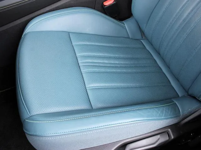 Peugeot 308 GT BLUE HDI BLUE NAPPA EDITION 2023 — миниатюра 3