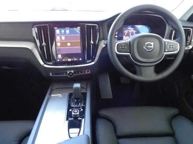 Volvo V60 PLUS B4 2025 — миниатюра 4