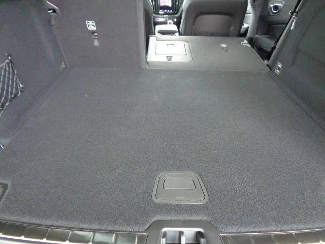Volvo XC60 ULTRA B5 AWD 2025 — миниатюра 4