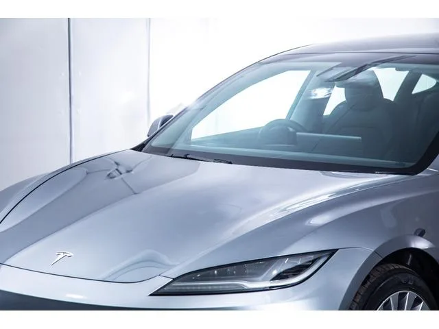 Tesla Model 3 RWD 2025 — миниатюра 5