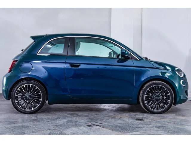 Fiat 500e ICON 2022 — миниатюра 4