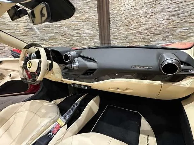 Ferrari F8 Spider BASE GRADE 2022 — миниатюра 5