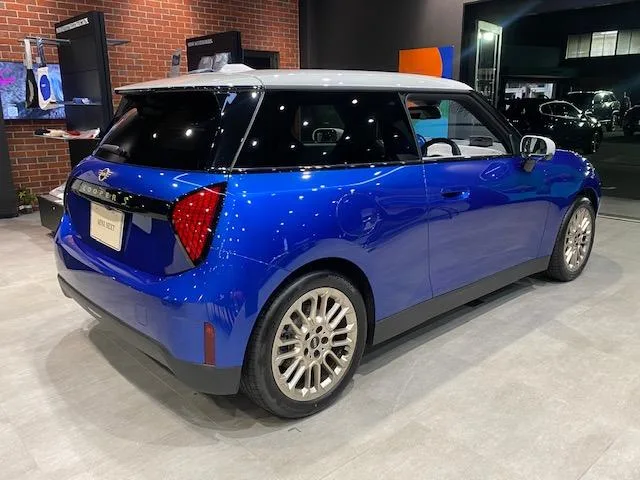 MINI MINI COOPER SE FAVOURED TRIM 2024 — миниатюра 2