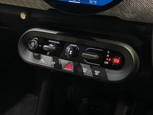 MINI MINI COOPER SE FAVOURED TRIM 2024 — миниатюра 4