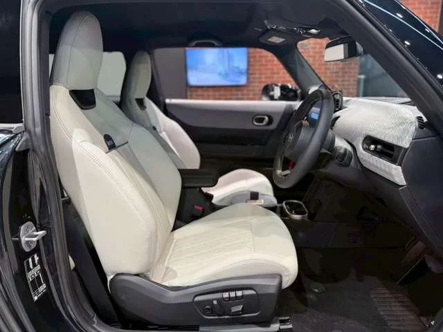 MINI MINI COOPER C FAVOURED TRIM 2024 — миниатюра 2