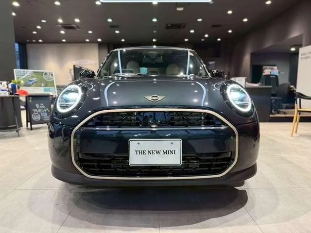 MINI MINI COOPER C FAVOURED TRIM 2024 — миниатюра 4