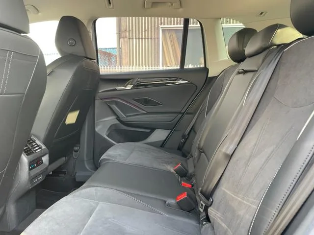 Volkswagen Tiguan TDI 4MOTION ELEGANCE 2025 — миниатюра 2