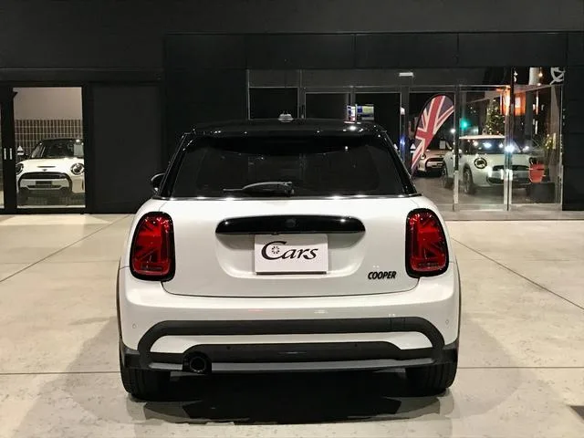 MINI MINI COOPER CAMDEN EDITION 2024 — миниатюра 2
