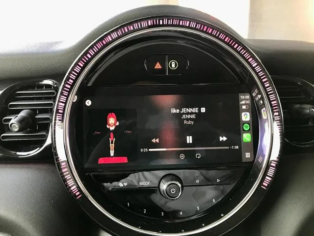 MINI MINI COOPER CAMDEN EDITION 2024 — миниатюра 5