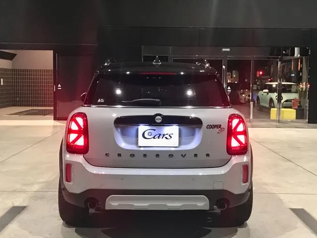 MINI MINI COOPER SD CROSSOVER ALL4 UNTAMED EDITION 2023 — миниатюра 2