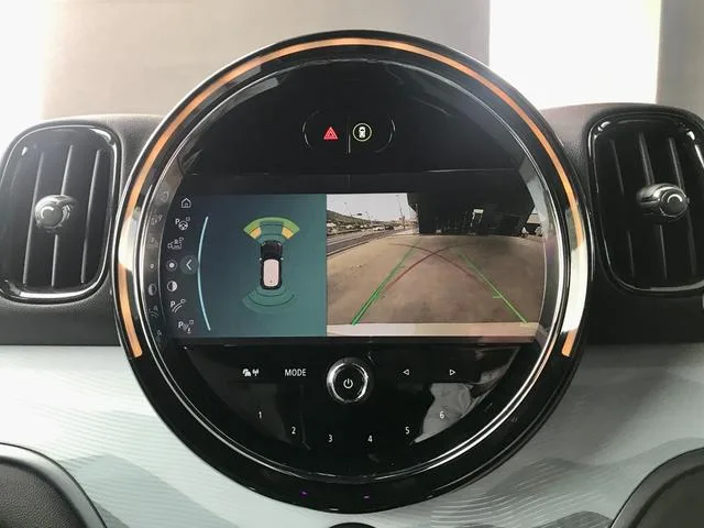 MINI MINI COOPER D CROSSOVER UNTAMED EDITION 2023 — миниатюра 4