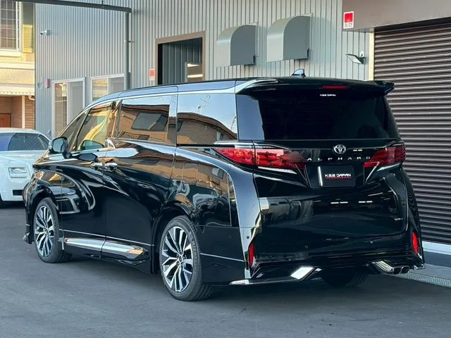 Toyota ALPHARD HYBRID Z 2024 — миниатюра 3