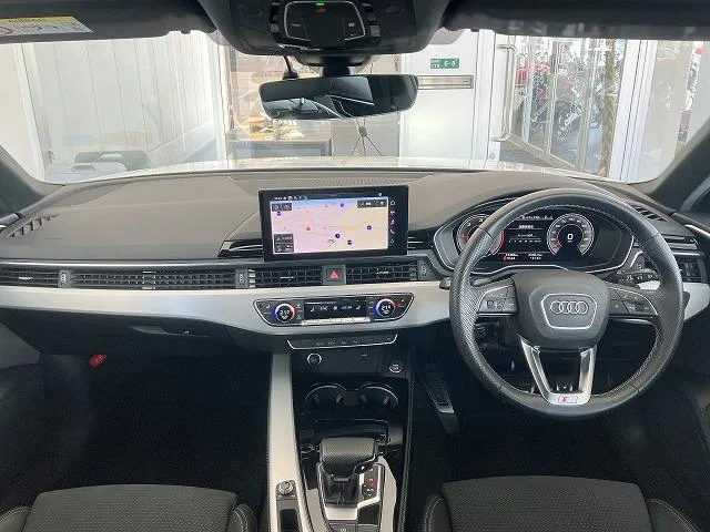 Audi A4 AVANT BLACK STYLE PLUS 2023 — миниатюра 2