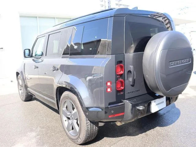 Land Rover Defender 110X-DYNAMIC HSE D300 2024 — миниатюра 4