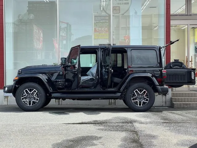 Chrysler Jeep JEEP WRANGLER UNLIMITED SAHARA 2025 — миниатюра 4