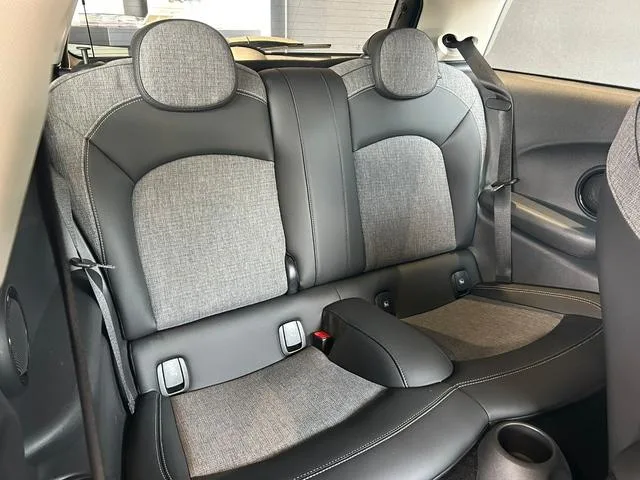 MINI MINI COOPER D CLASSIC TRIM 2022 — миниатюра 3