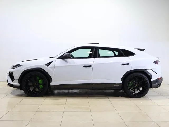 Lamborghini URUS 2024 — миниатюра 3