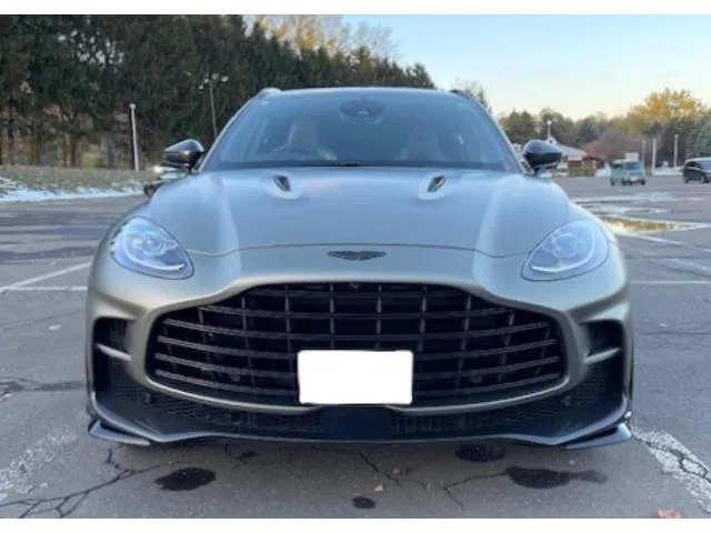 Aston Martin DBX 707 2023 — миниатюра 4