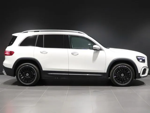 Mercedes-Benz GLB GLB200D 4MATIC URBAN STARS 2025 — миниатюра 4