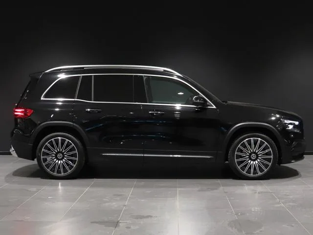 Mercedes-Benz GLB-Class GLB200D 4MATIC AMG LEATHER EXCLUSIVE PACKAGE 2025 — миниатюра 4