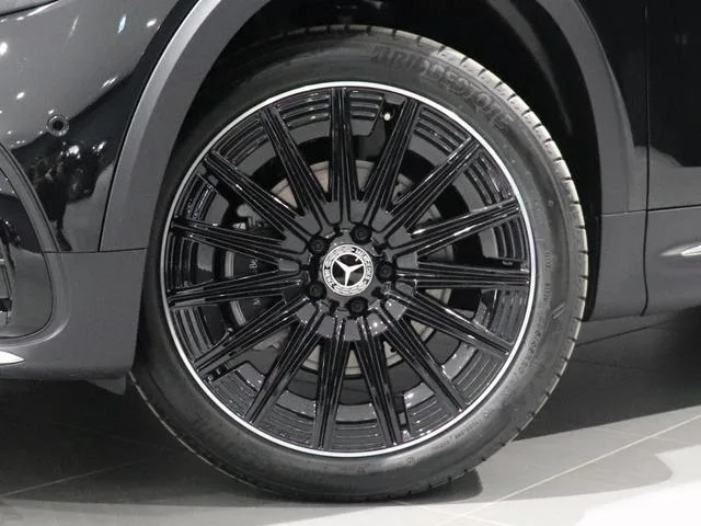 Mercedes-Benz GLB-Class GLB180 URBAN STARS 2025 — миниатюра 2