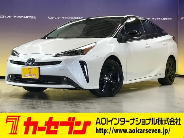 Toyota Prius S TOURING SELECTION BLACK EDITION 2022 — фото 1, купить с доставкой в Москву
