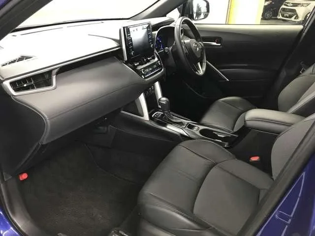 Toyota CorollaCross HYBRID Z 2023 — миниатюра 5
