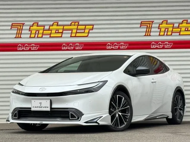 Toyota Prius Z 2023 — фото 1, купить с доставкой в Москву
